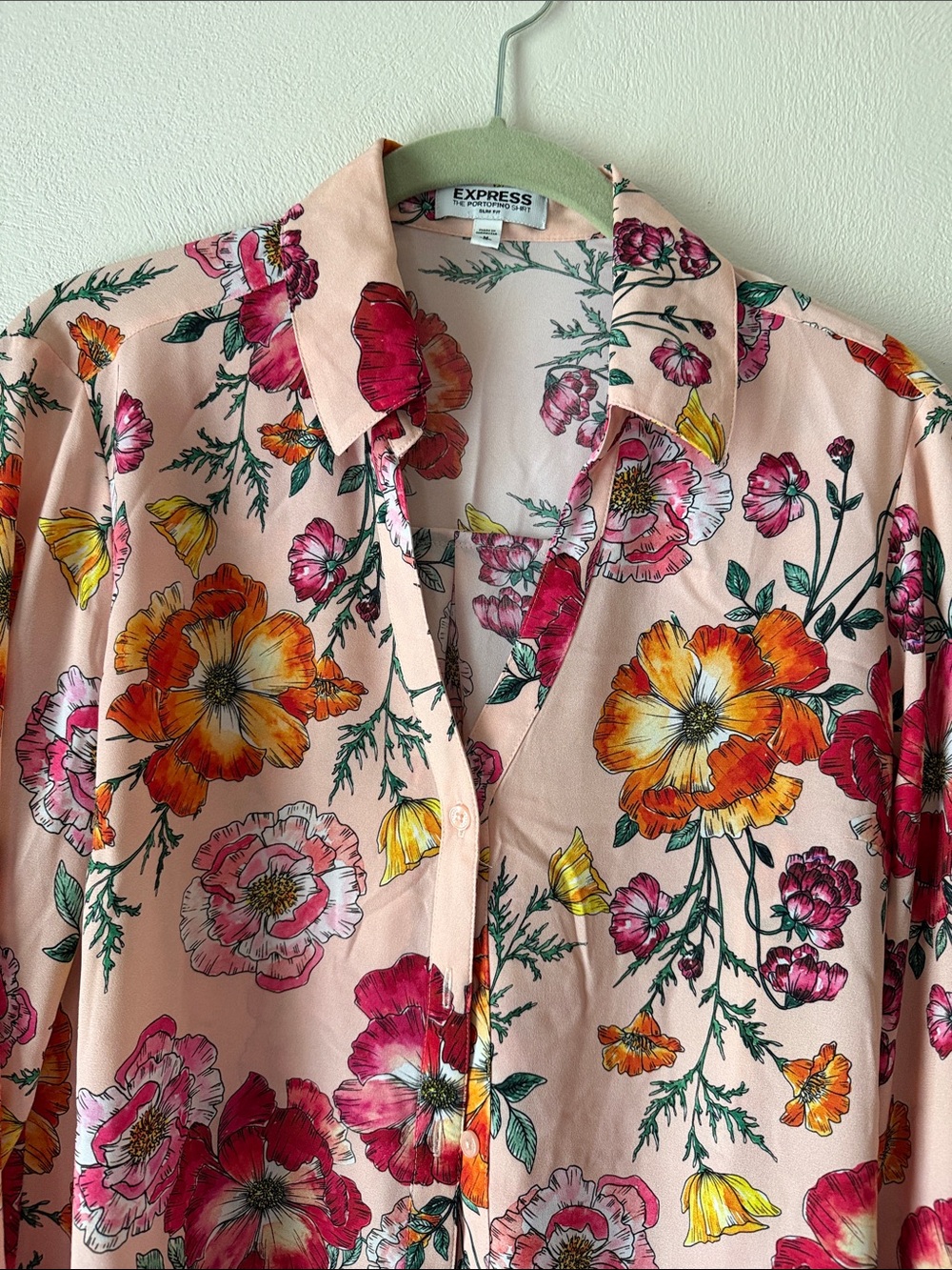 Express Pink Floral Button-Front Shirt with Red & Orange Blooms - Picture 4 of 5